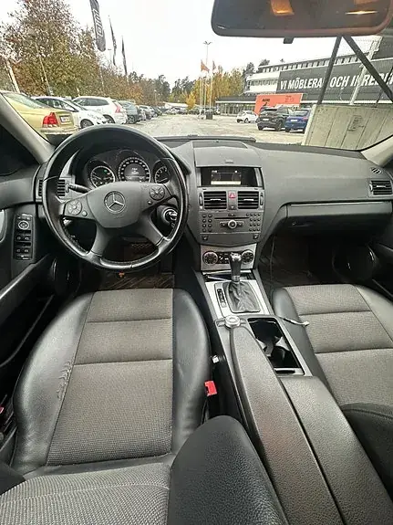 Mercedes-Benz C180 2010 photo 3