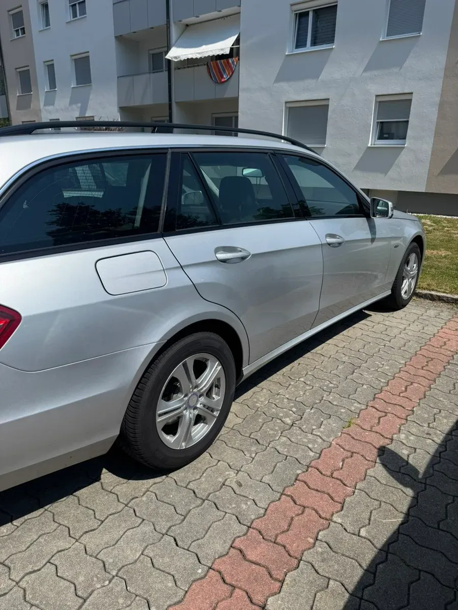 Mercedes-Benz Eklasse 2011 photo 3