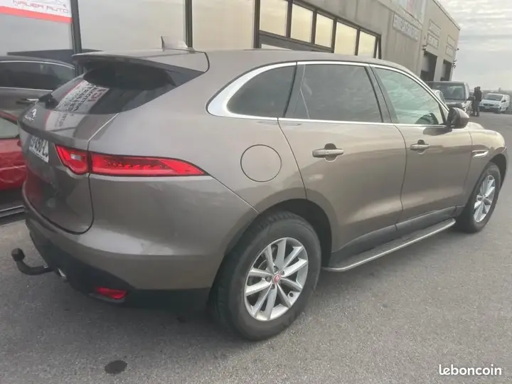 Jaguar F-Pace 2016 photo 4