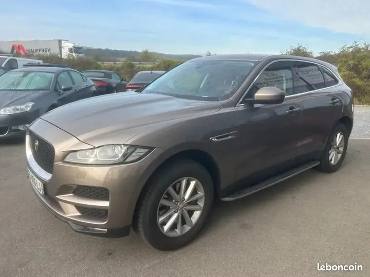 Jaguar F-Pace 2016 photo 3