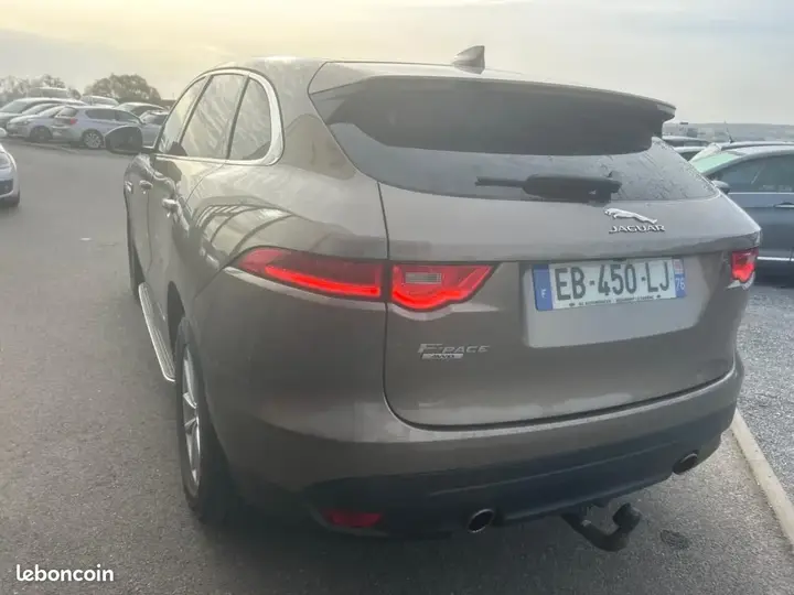 Jaguar F-Pace 2016 photo 5