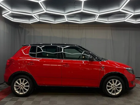 Skoda Fabia 2014 photo 4