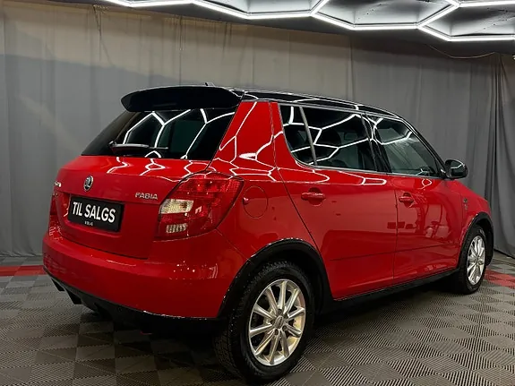 Skoda Fabia 2014 photo 5