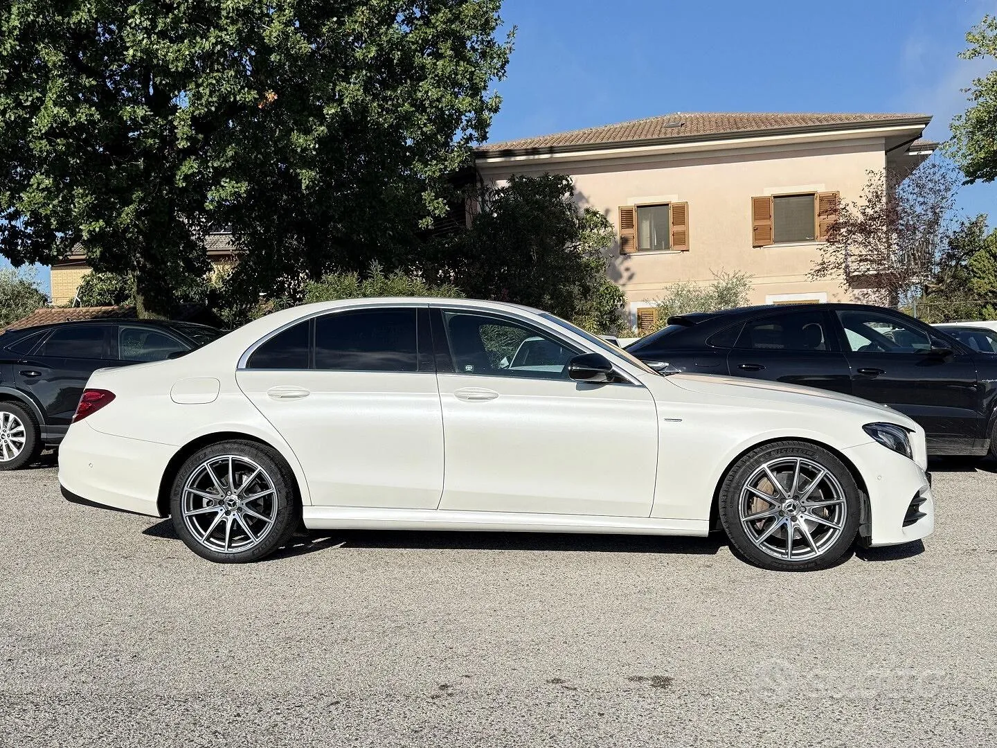 Mercedes-Benz E 200 2022 photo 2