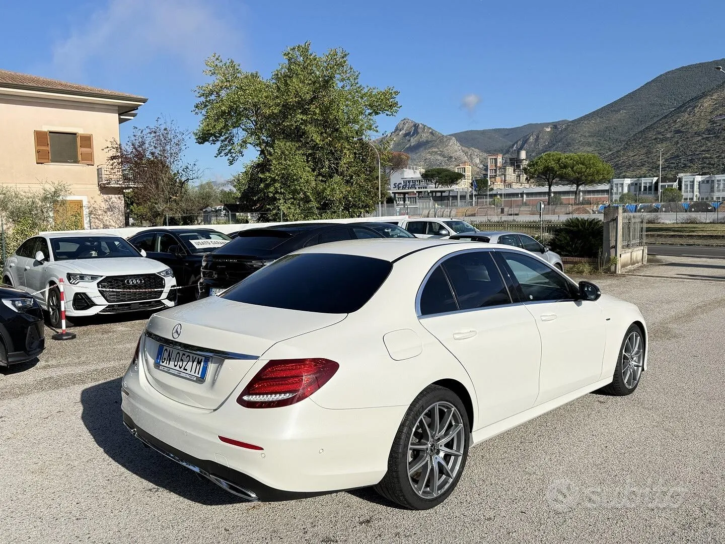 Mercedes-Benz E 200 2022 photo 3