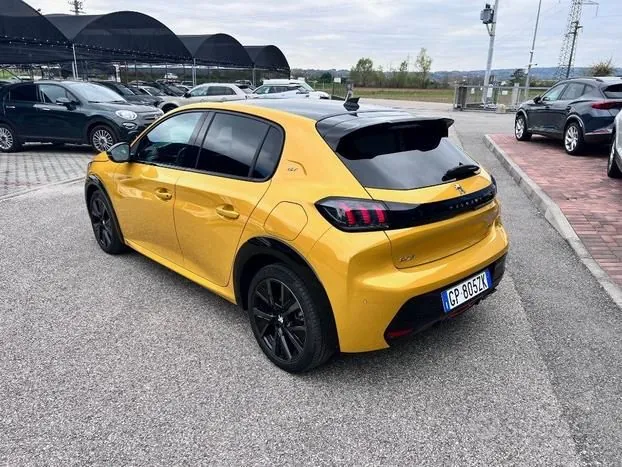 Peugeot 208 2023 photo 4