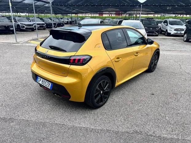 Peugeot 208 2023 photo 3