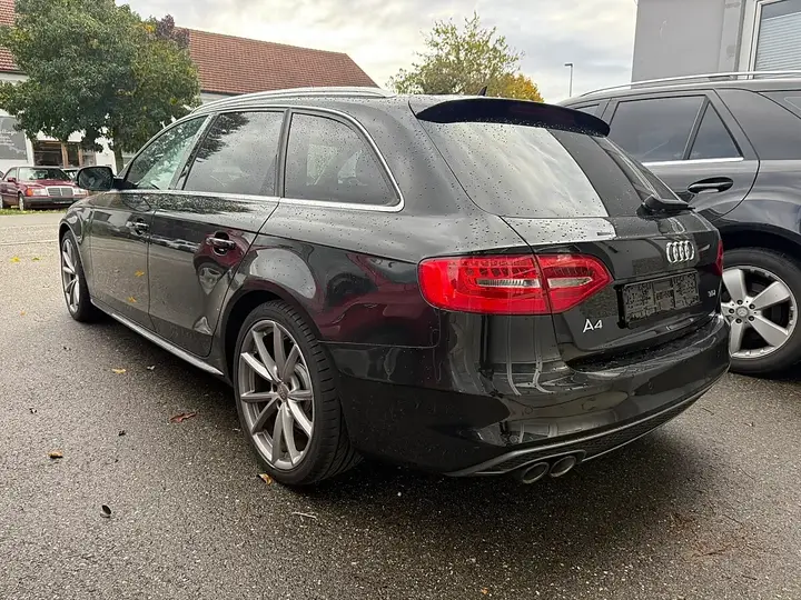 Audi A4 Avant 2015 photo 2