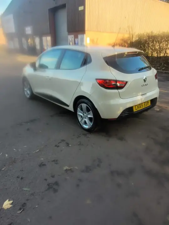 Renault Clio 2015 photo 3