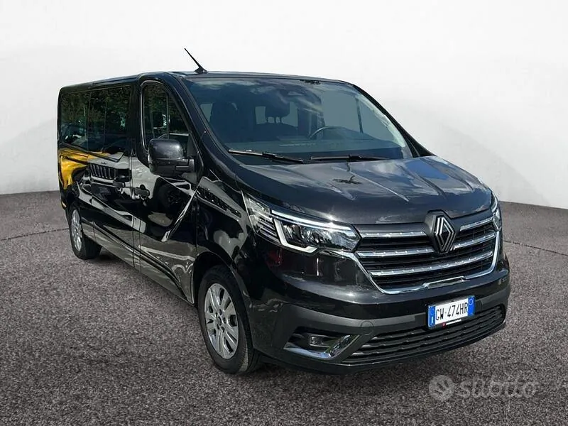 Renault Trafic 2024 photo 2