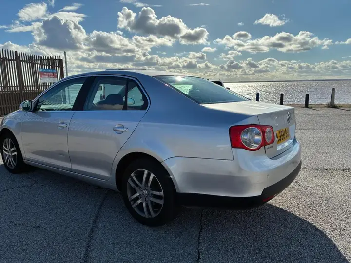 Volkswagen Jetta 2008 photo 4