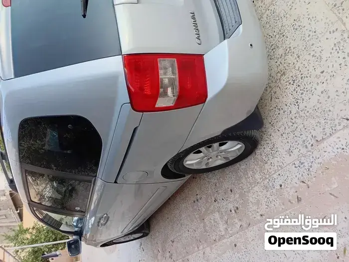 Kia Carnival 2008 photo 2