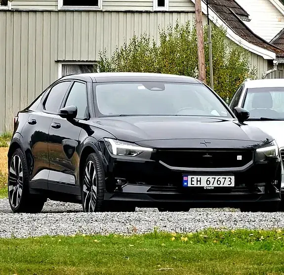 Polestar 2 2024 photo 2
