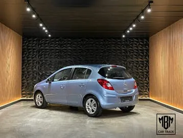 Opel Corsa 2014 photo 2