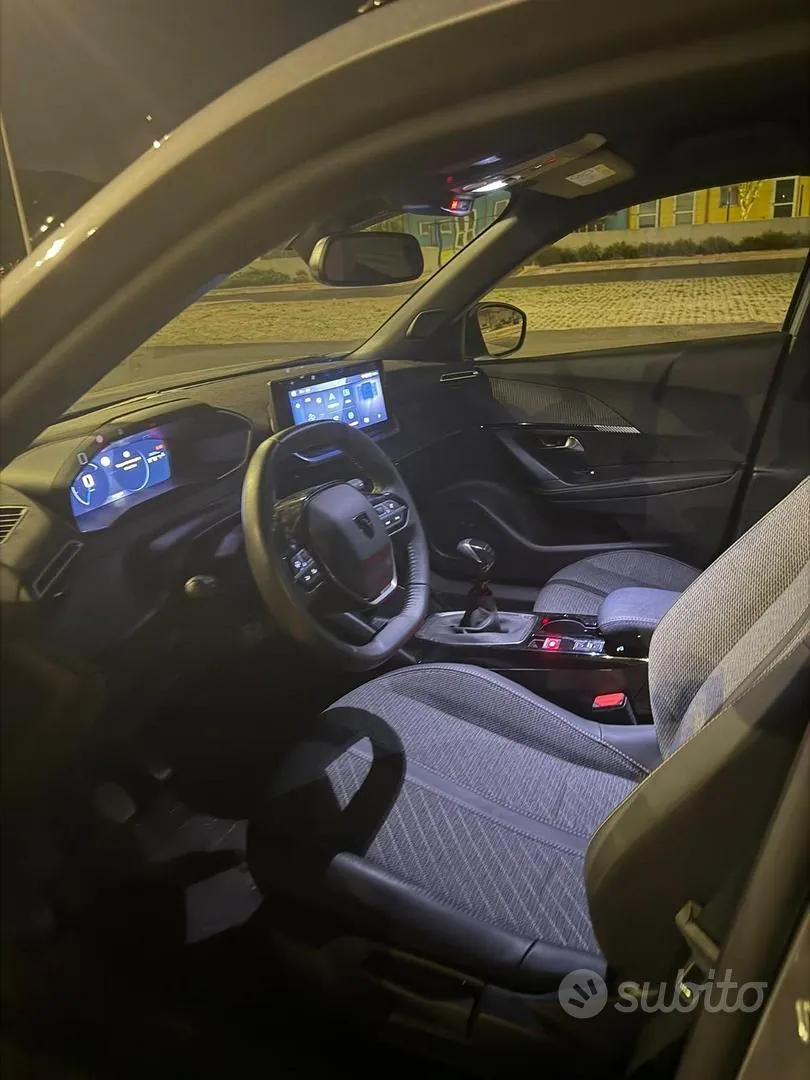 Peugeot 2008 Allora 2024 photo 4