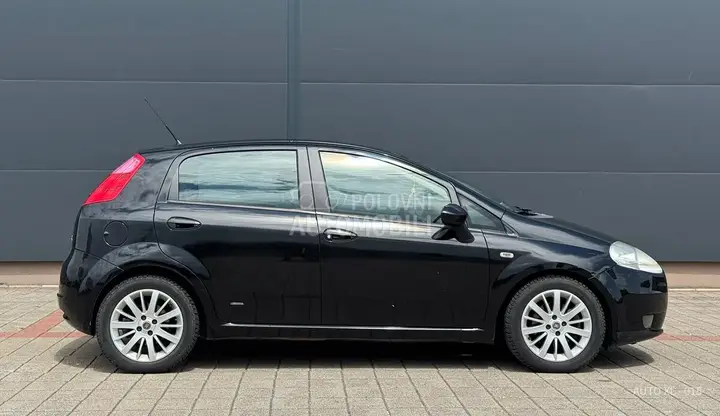 Fiat Grande Punto 2008 photo 4