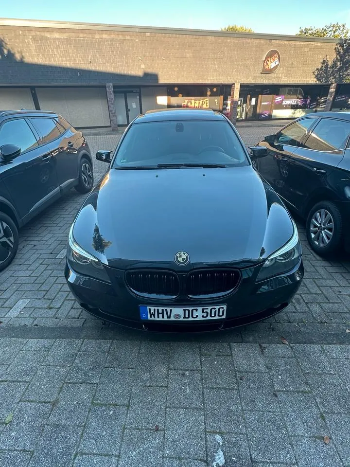 BMW E60 520I