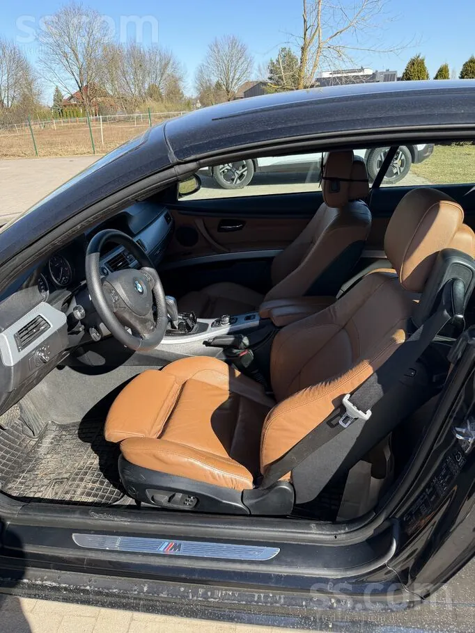 BMW 325 2009 photo 4
