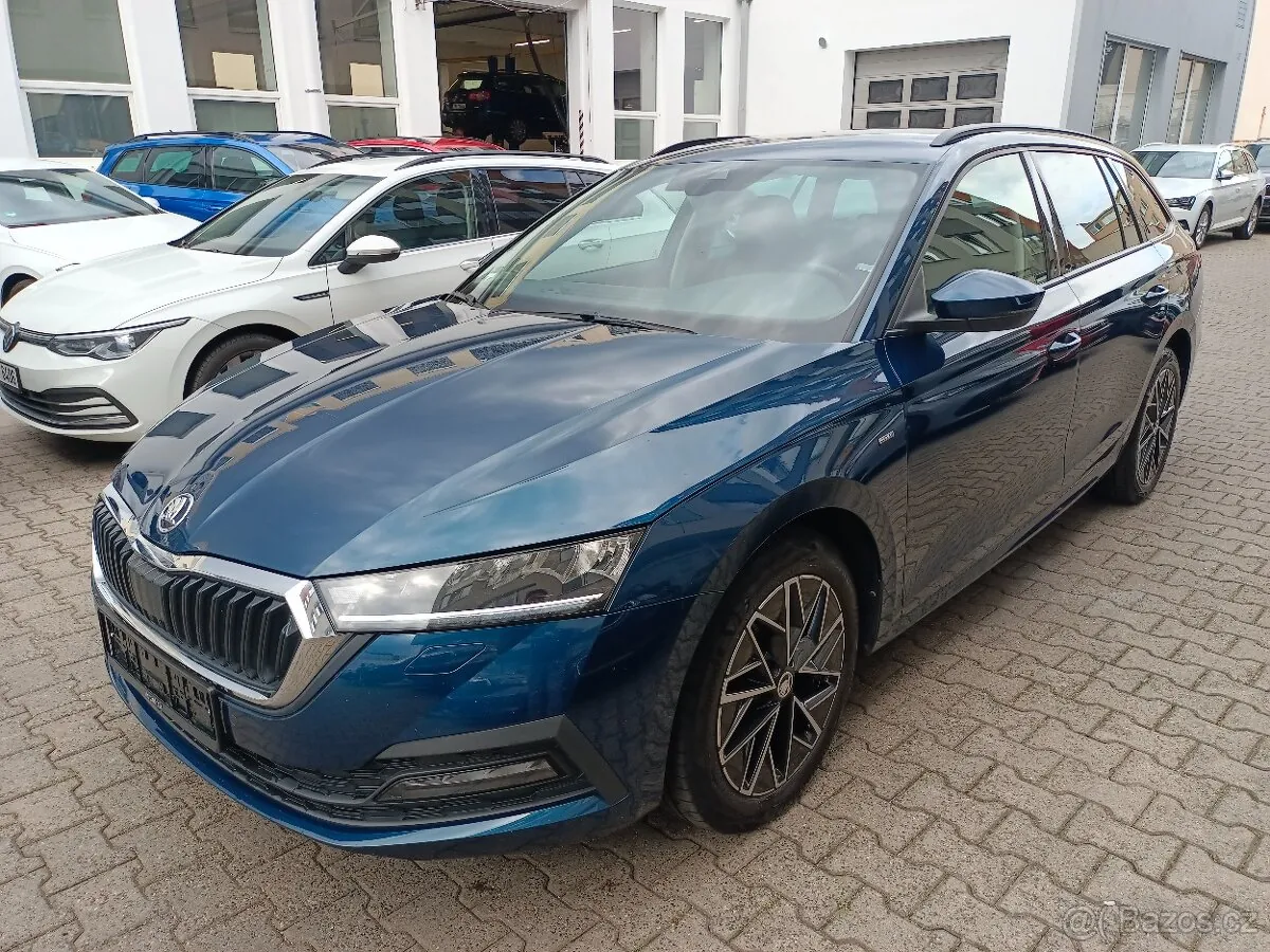 Skoda Octavia 2022 photo 2