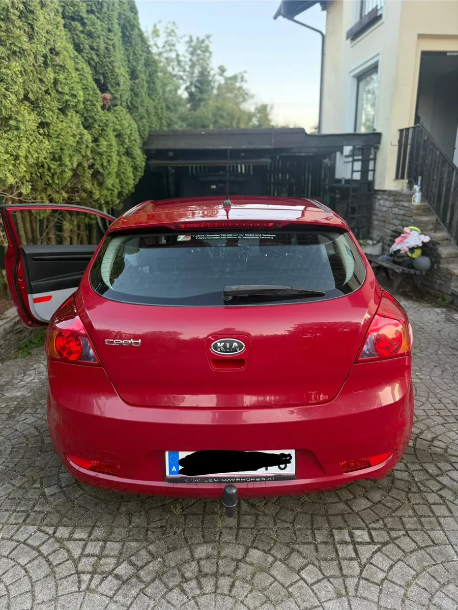 Kia Ceed 2009 photo 2