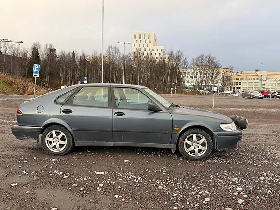 Saab 9-3 1999 photo 3