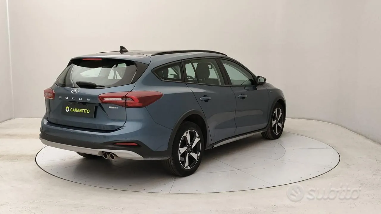 Ford Focus 2023 photo 5