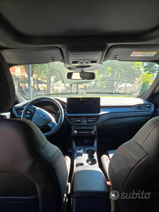 Ford Kuga 2024 photo 2