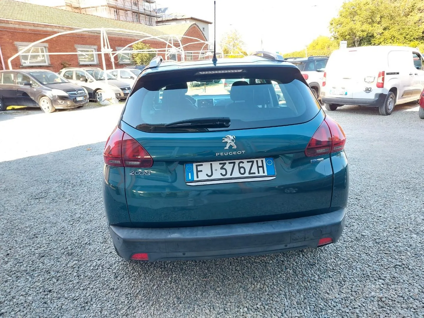 Peugeot 2008 2017 photo 3