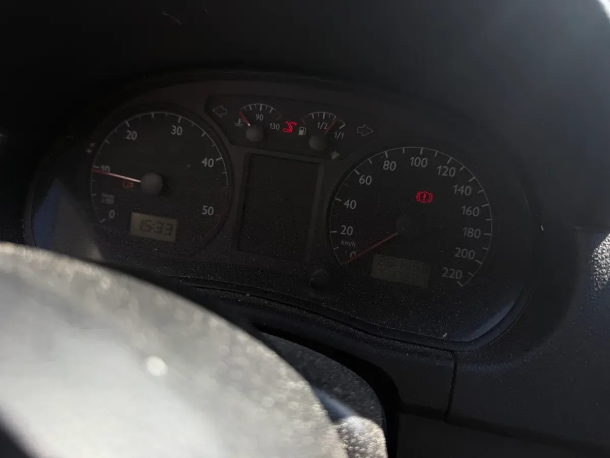 Volkswagen Polo 2002 photo 2