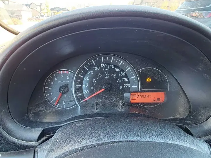 Nissan Micra 2015 photo 4