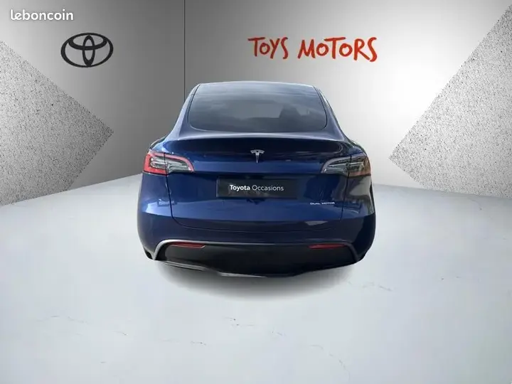 Tesla Model Y 2023 photo 4