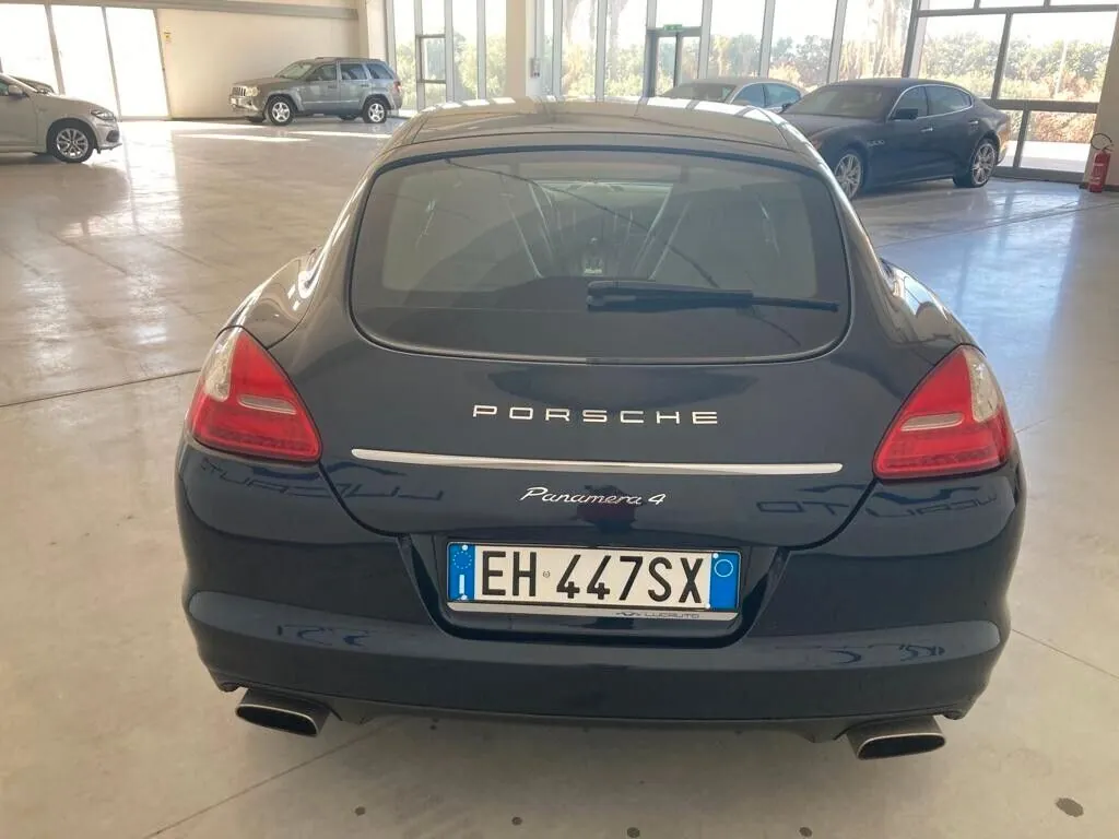 Porsche Panamera 2011 photo 4