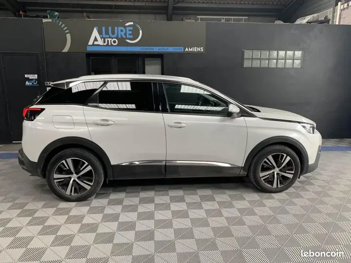 Peugeot 3008 2018 photo 2