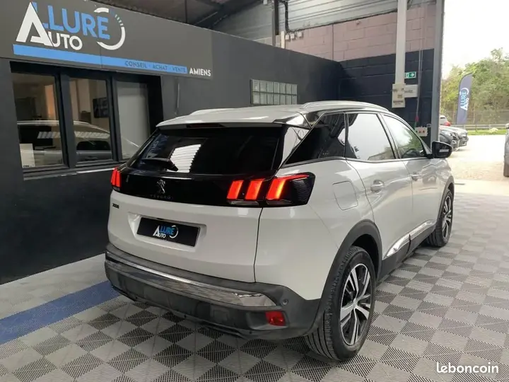 Peugeot 3008 2018 photo 3