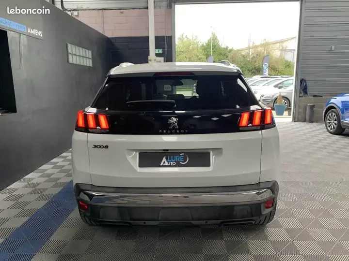 Peugeot 3008 2018 photo 4