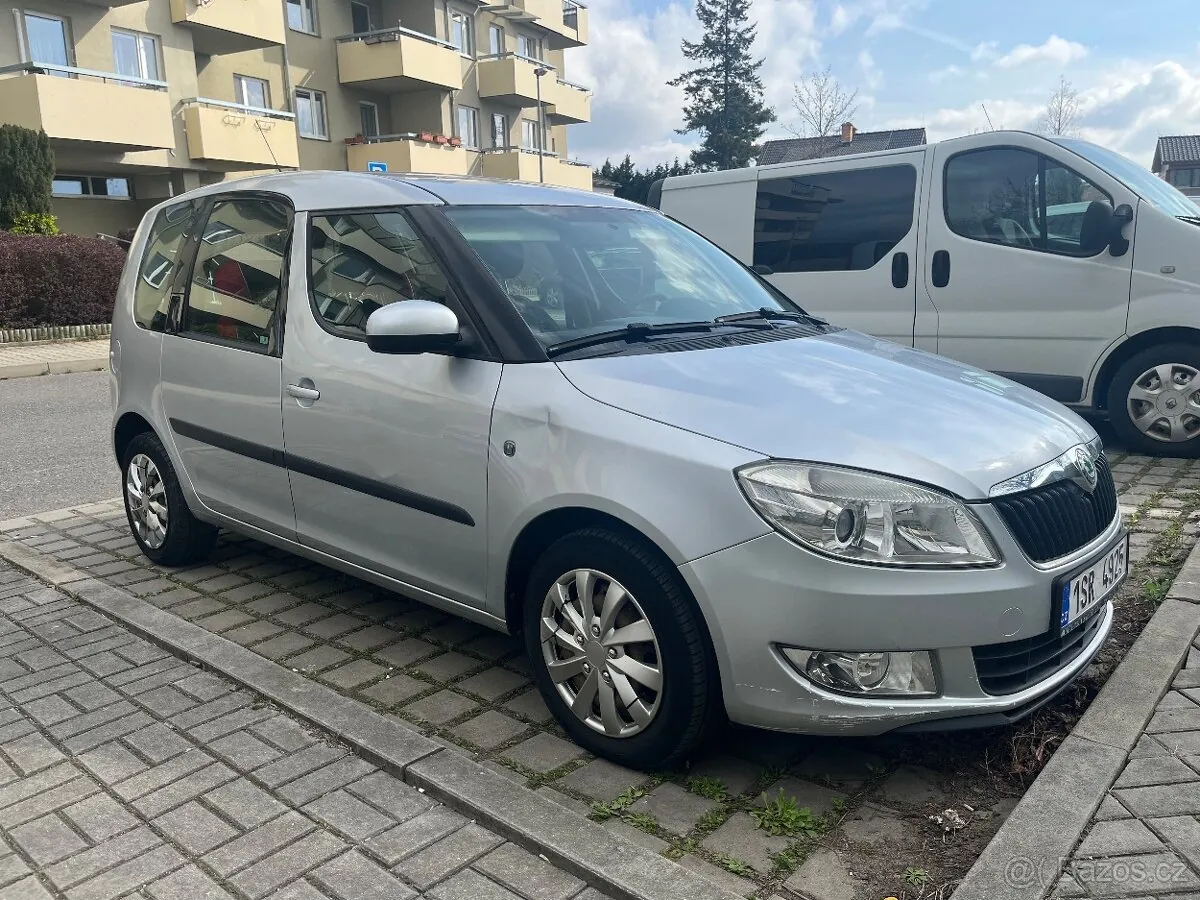 Skoda Roomster 2010 photo 3