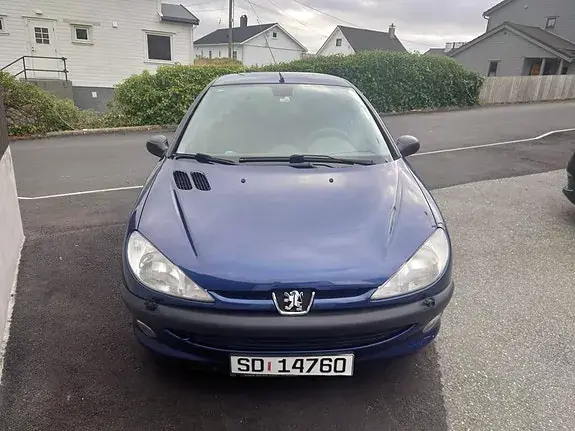 Peugeot 206 2002 photo 2