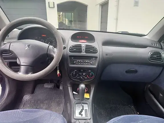Peugeot 206 2002 photo 5