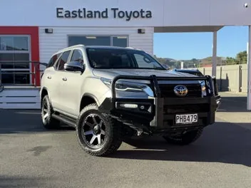 Toyota Fortuner 2022 photo 2