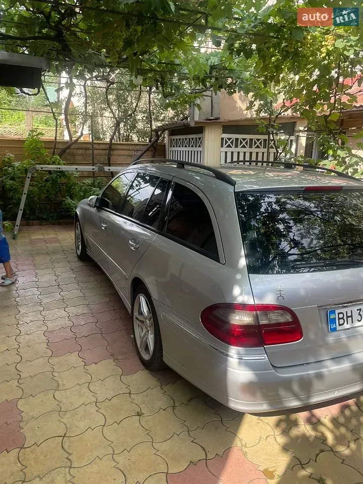 Mercedes-Benz E-Class 2003 photo 5