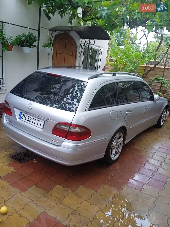 Mercedes-Benz E-Class 2003 photo 4