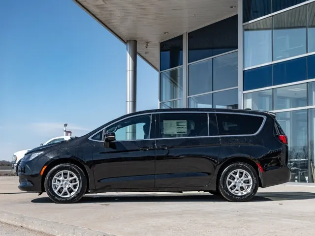 Chrysler Grand Caravan 2026 photo 5