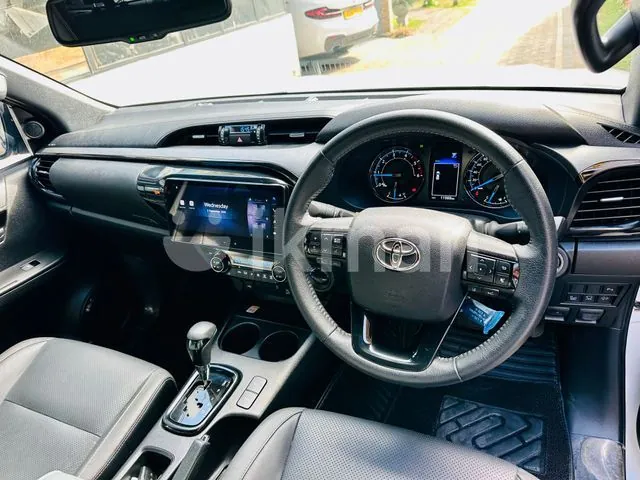 Toyota Hilux 2025 photo 4