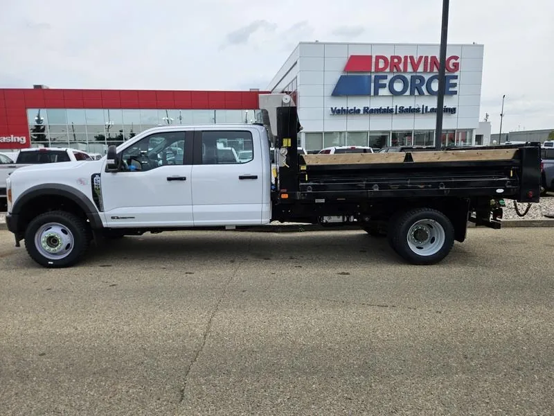 Ford Super Duty F-550 2024 photo 3