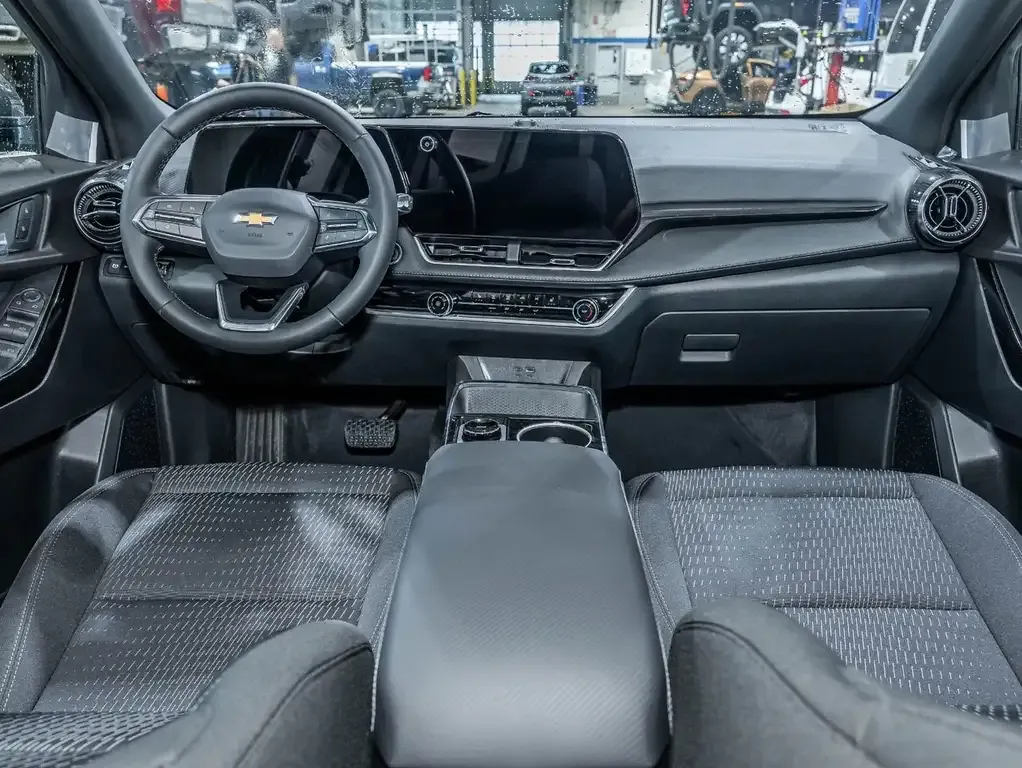 Chevrolet Equinox 2027 photo 2