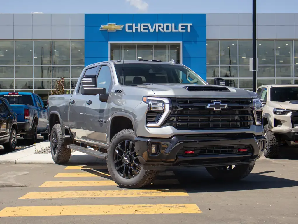 Chevrolet Silverado 3500 2026 photo 2