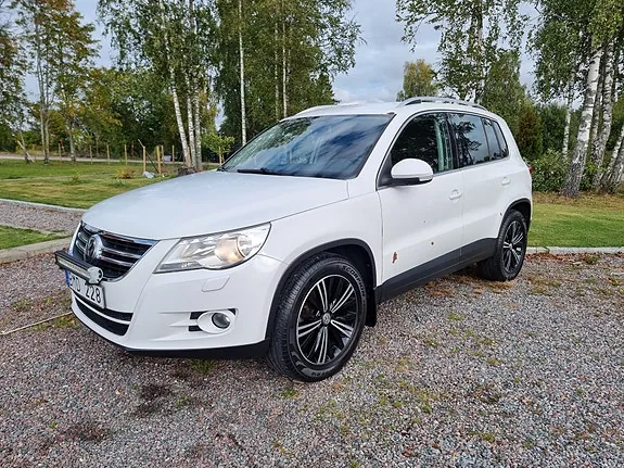 Volkswagen Tiguan 2011 photo 2
