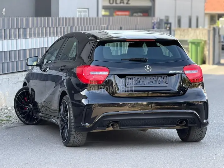 Mercedes-Benz A 250 2014 photo 2