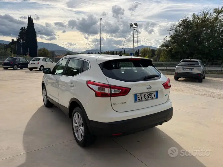 Nissan Qashqai 2014 photo 3