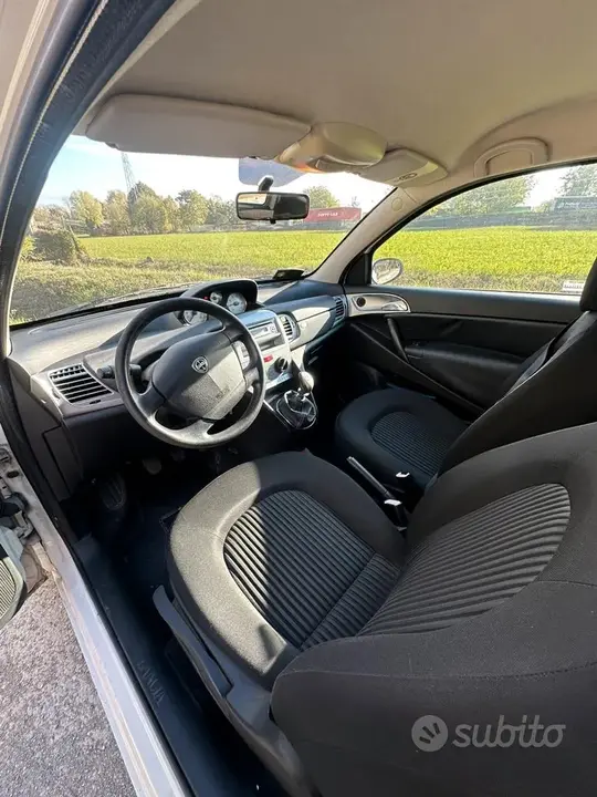 Lancia Ypsilon 2009 photo 4